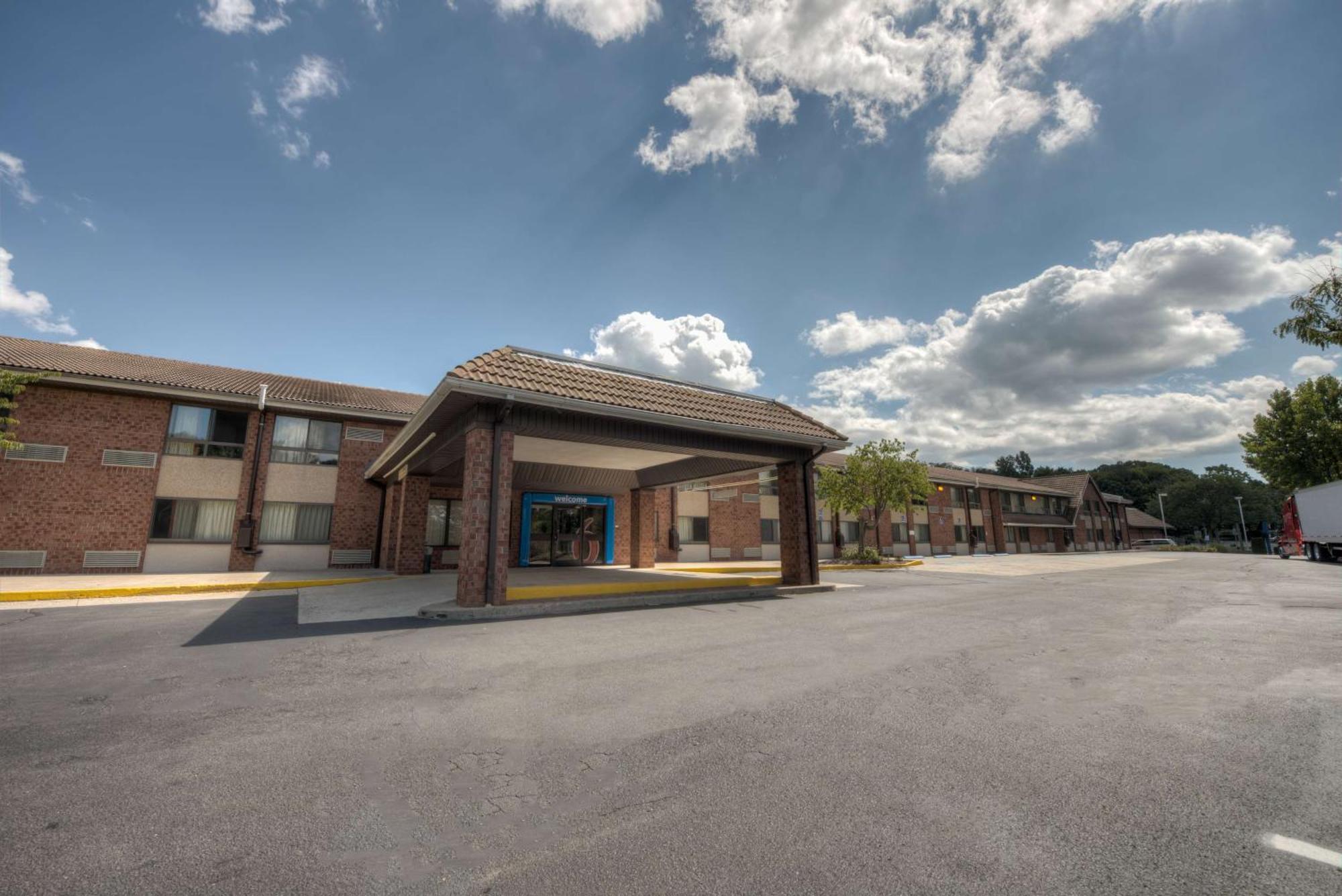 Hotel 6-branford, Ct - New Haven Branford