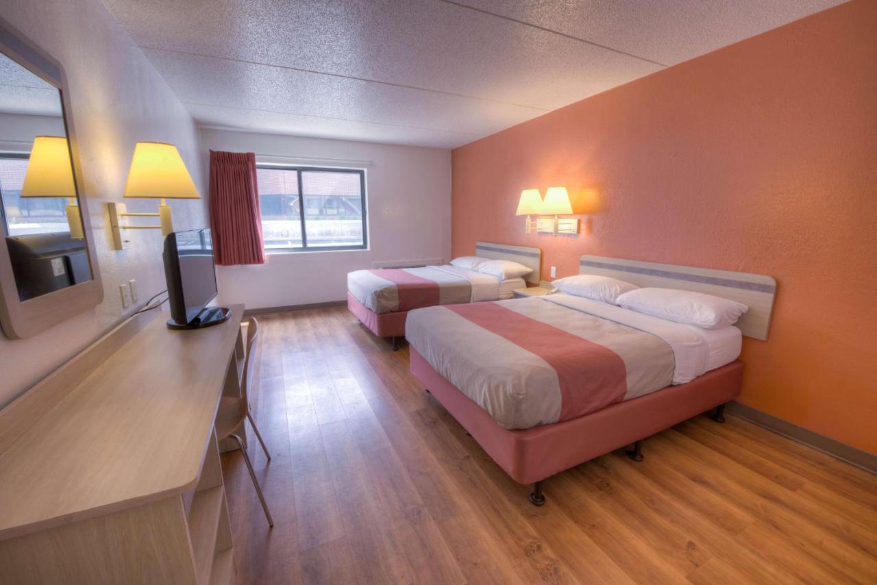 Hotel 6-branford, Ct - New Haven