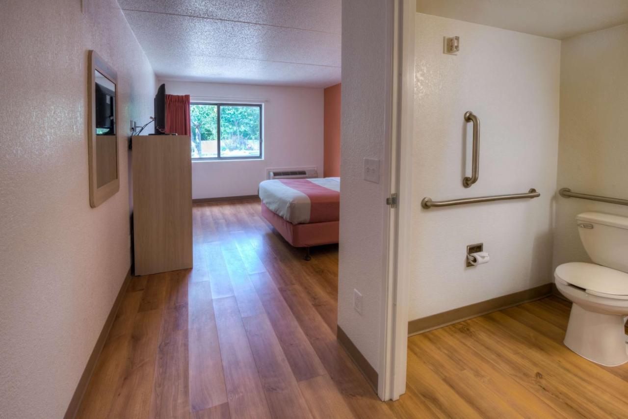 6-branford, Ct - New Haven Hotel 2*