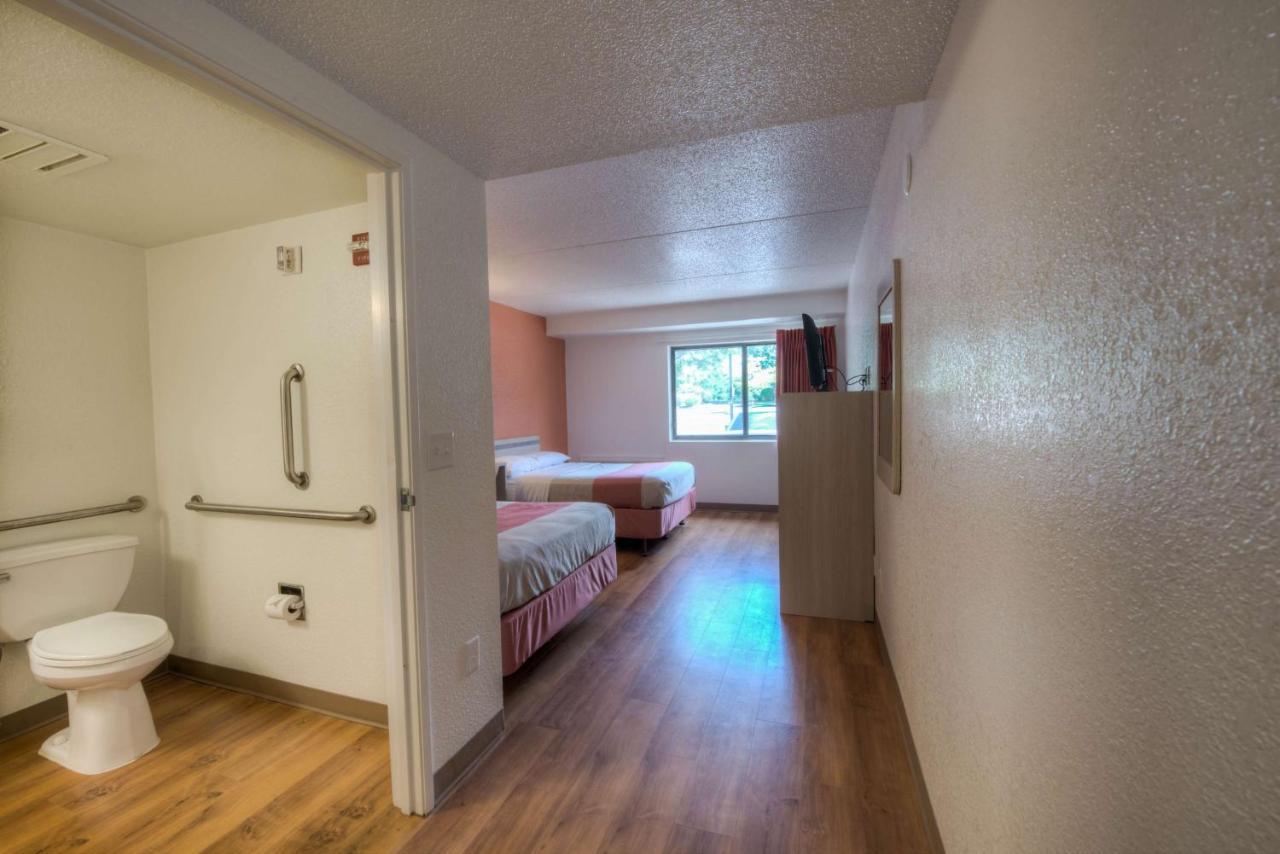 6-branford, Ct - New Haven Hotel Branford